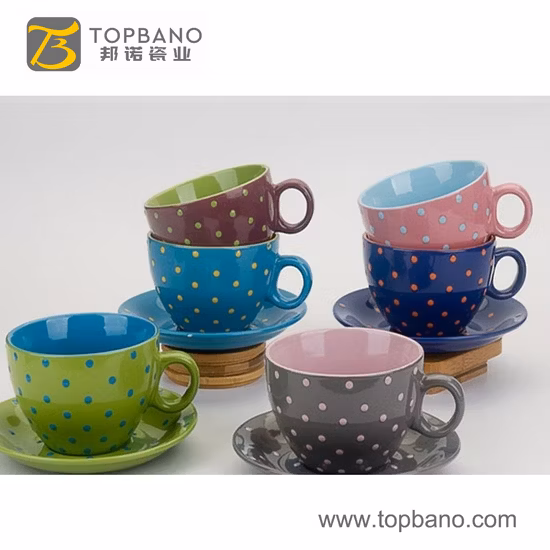 Venta al por mayor de fábrica de China, taza de café Vertical, plato y taza de cerámica Retro europeo exquisito